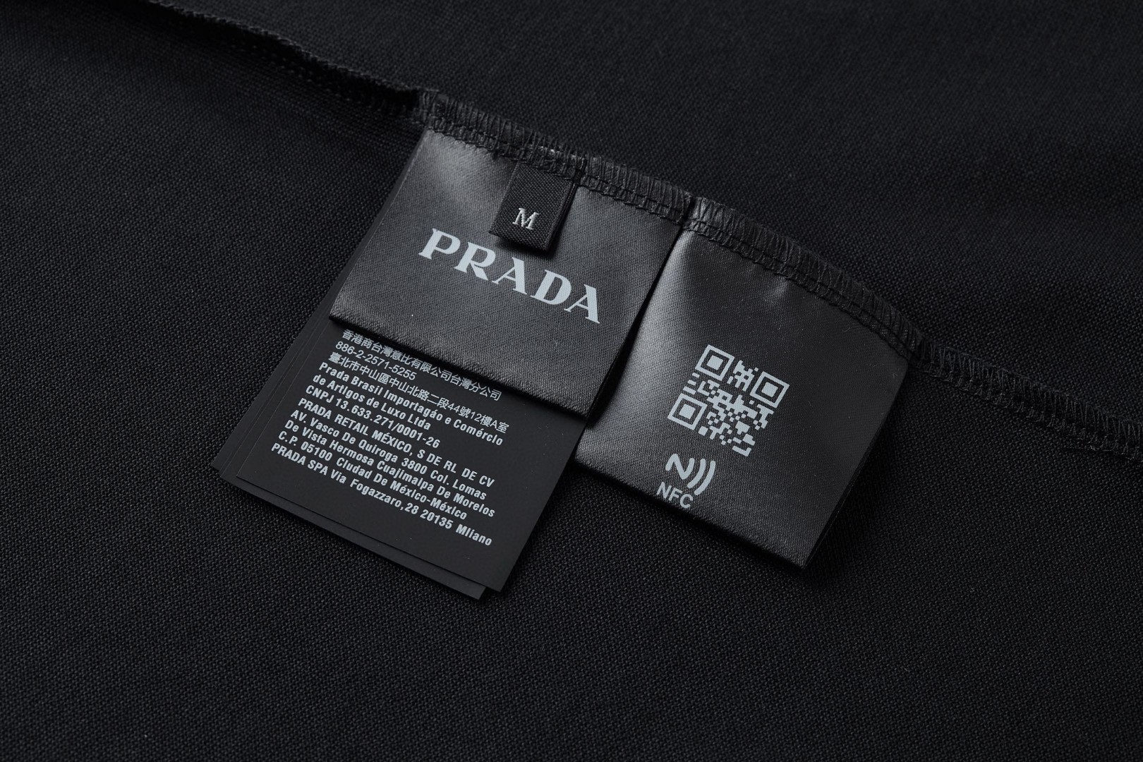 PRADA 普拉达 钢标翻领Polo衫 短袖 T恤 夏季 白色 黑色 A0 UJN444-XGS-F0009-S-WM3
