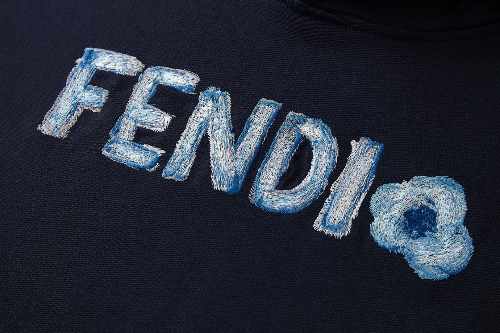 FENDI 芬迪 刺绣手绘标识连帽卫衣 长袖 外套 蓝色 B0 FY1143AYZ8F0PTH
