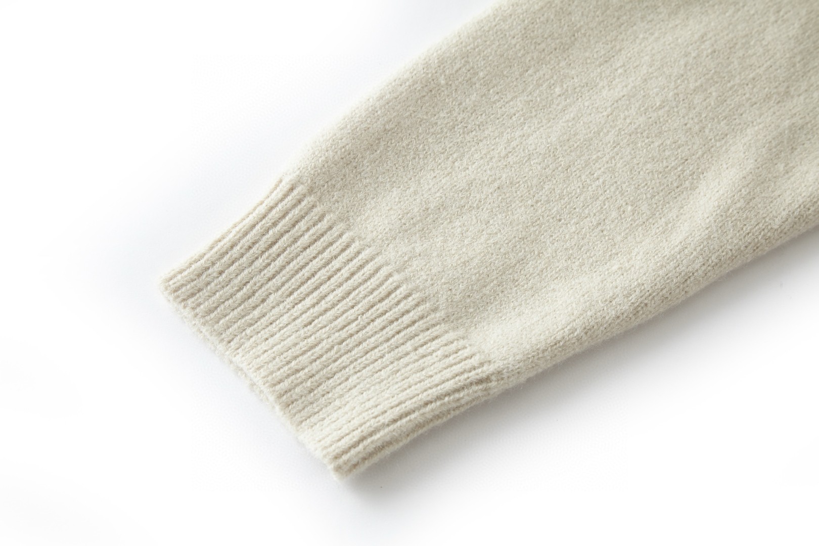 CELINE 赛琳 字母印花马车标识圆领毛衣 针织衫 外套 长袖 米色 B0 RY0SV1261-01W1