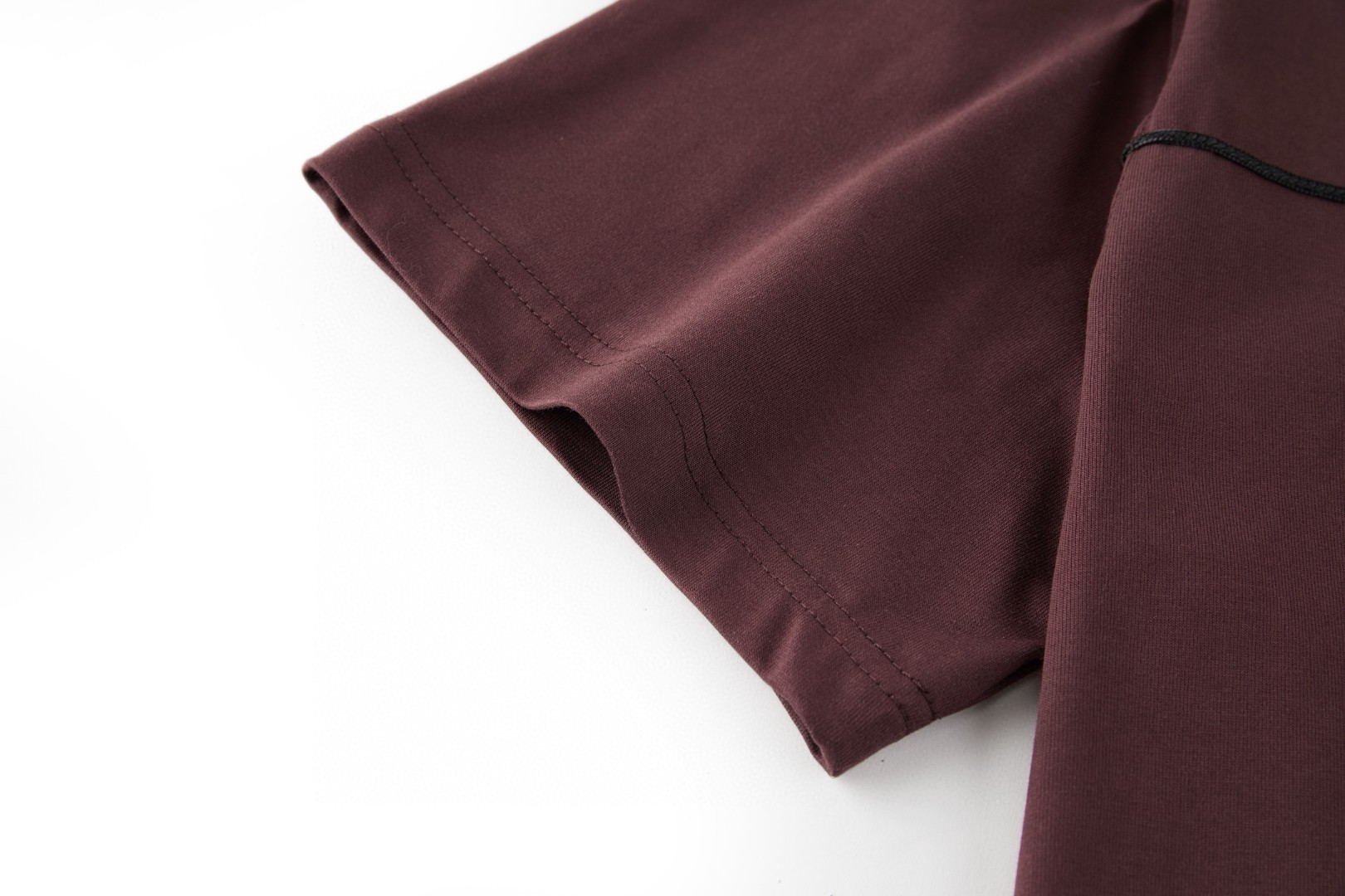 DIOR 迪奥 麻绳标识圆领短袖 T恤 夏季 白色 酒红色 黑色 A0 613J668A0677-C080