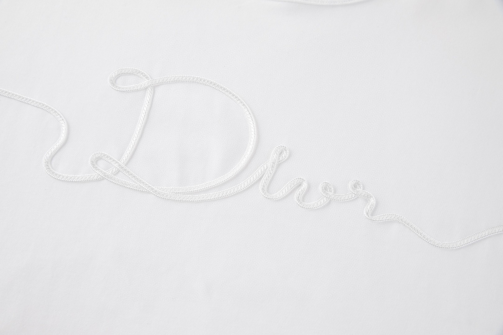 DIOR 迪奥 麻绳标识圆领短袖 T恤 夏季 白色 酒红色 黑色 A0 613J668A0677-C080