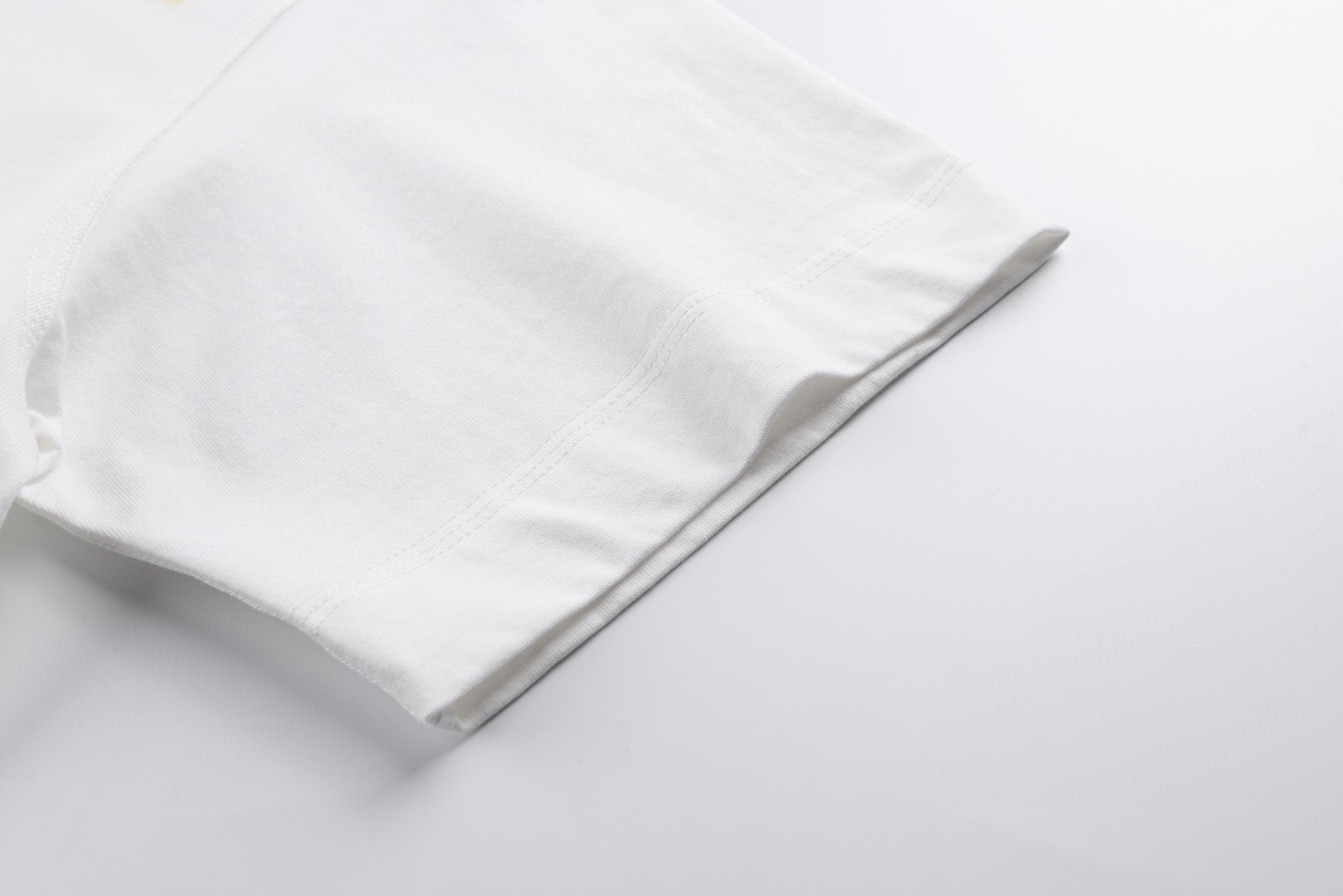 Burberry 巴宝莉 肩膀战马涂鸦骑士印花圆领Tee 短袖 T恤 白色 黑色 A0 80904331