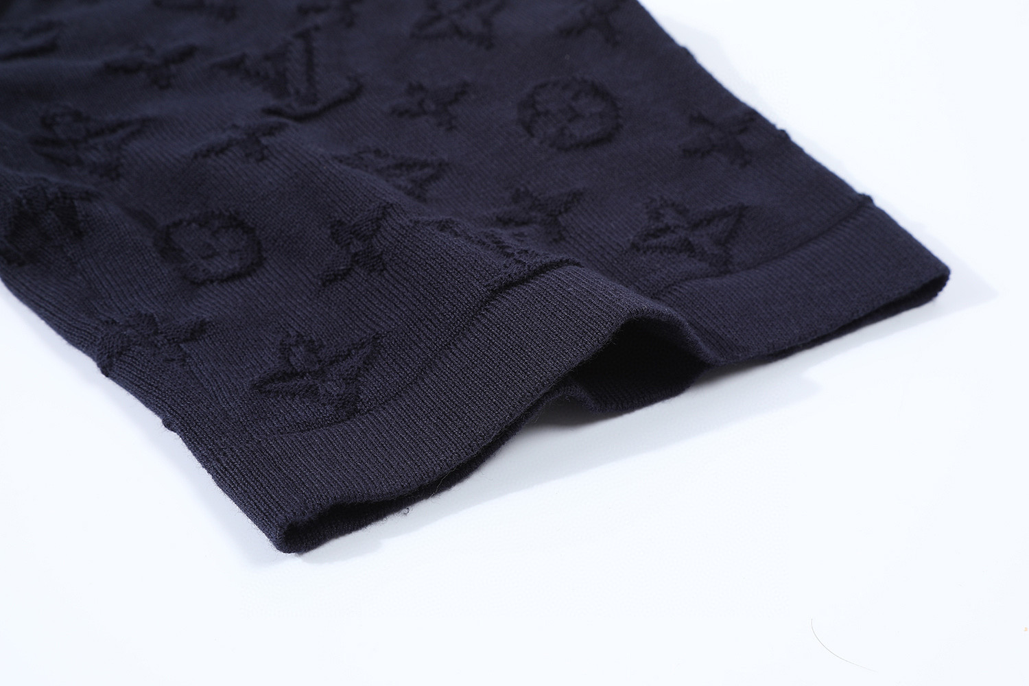 LOUIS VUITTON 路易威登 LV 提花暗纹logo毛织短袖 夏季 T恤 男女同款 棕色 白色 黑色 A0 1AFQA6