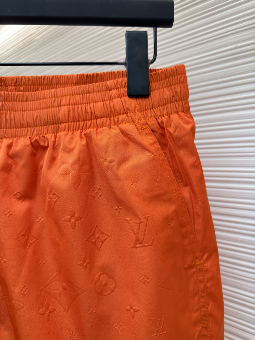 LOUIS VUITTON 路易威登 暗纹老花松紧腰沙滩短裤 五分裤 休闲裤 裤子 黑色 粉色 浅蓝色 海军蓝 绿色 橙色 蓝色 A0 1A7Y0P