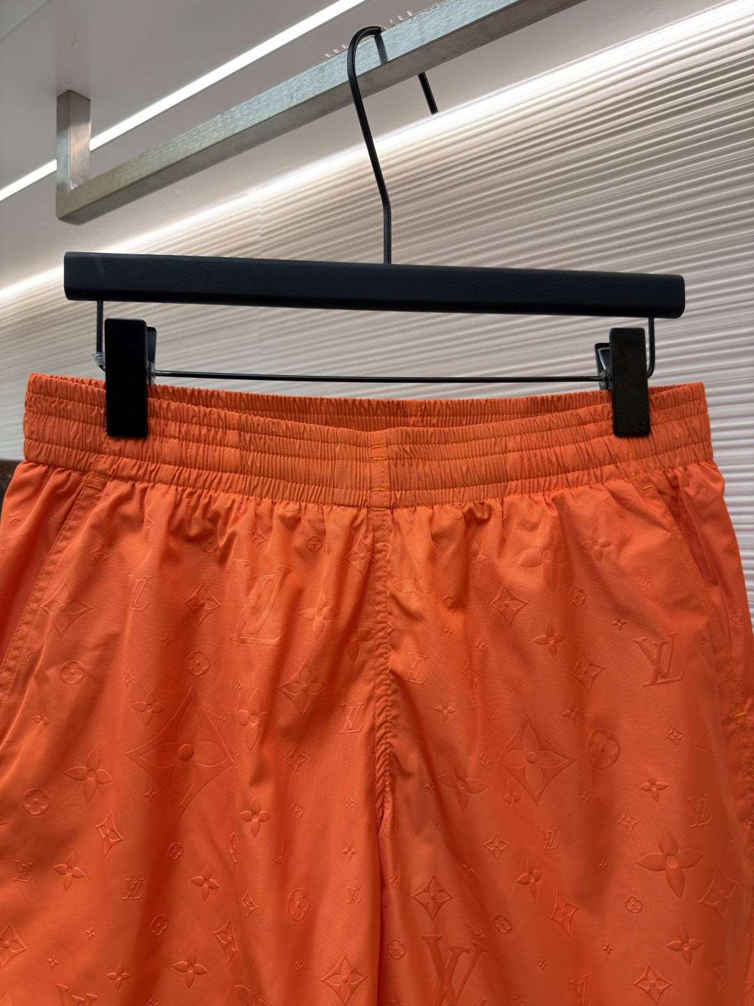 LOUIS VUITTON 路易威登 暗纹老花松紧腰沙滩短裤 五分裤 休闲裤 裤子 黑色 粉色 浅蓝色 海军蓝 绿色 橙色 蓝色 A0 1A7Y0P