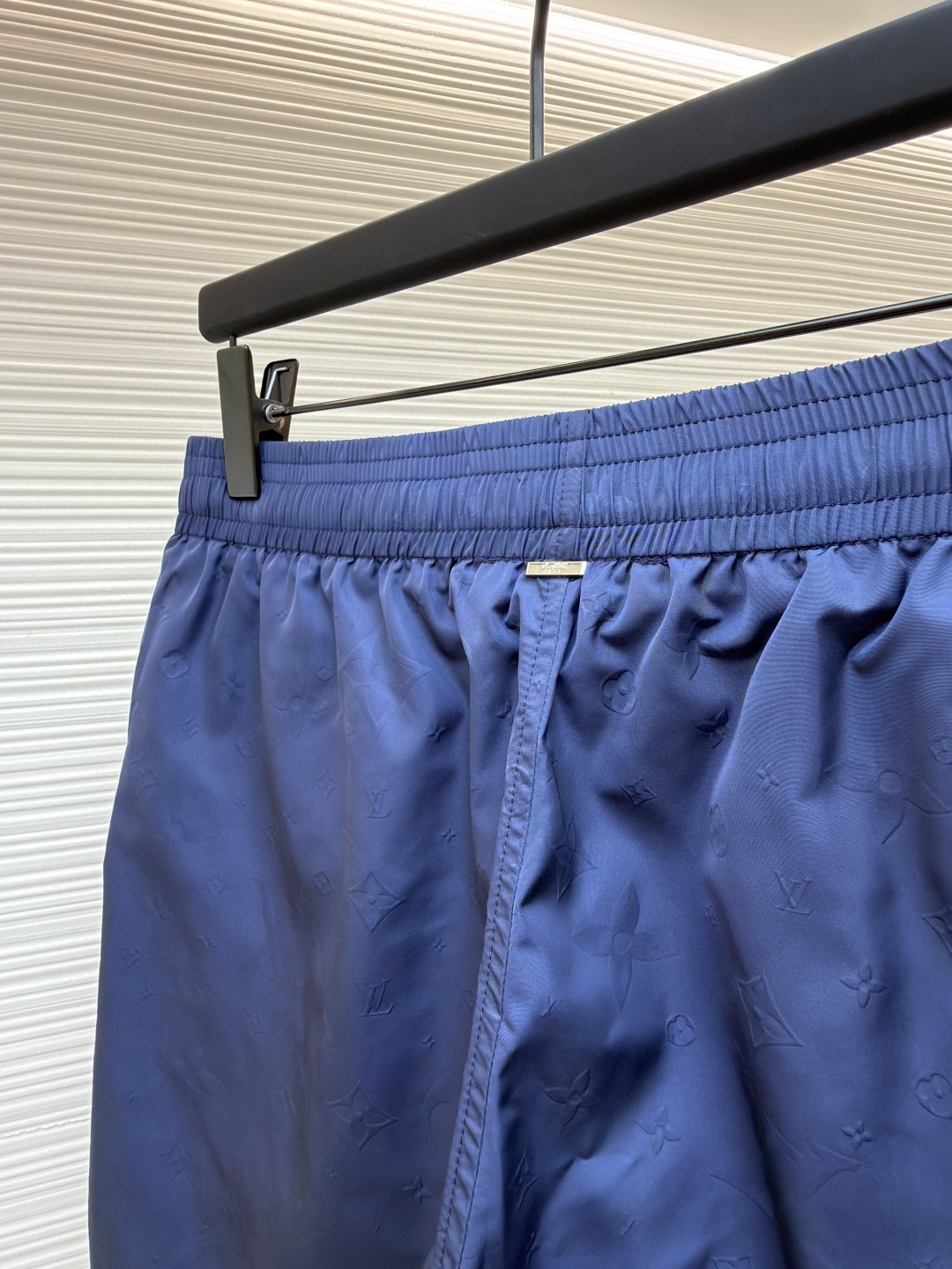 LOUIS VUITTON 路易威登 暗纹老花松紧腰沙滩短裤 五分裤 休闲裤 裤子 黑色 粉色 浅蓝色 海军蓝 绿色 橙色 蓝色 A0 1A7Y0P