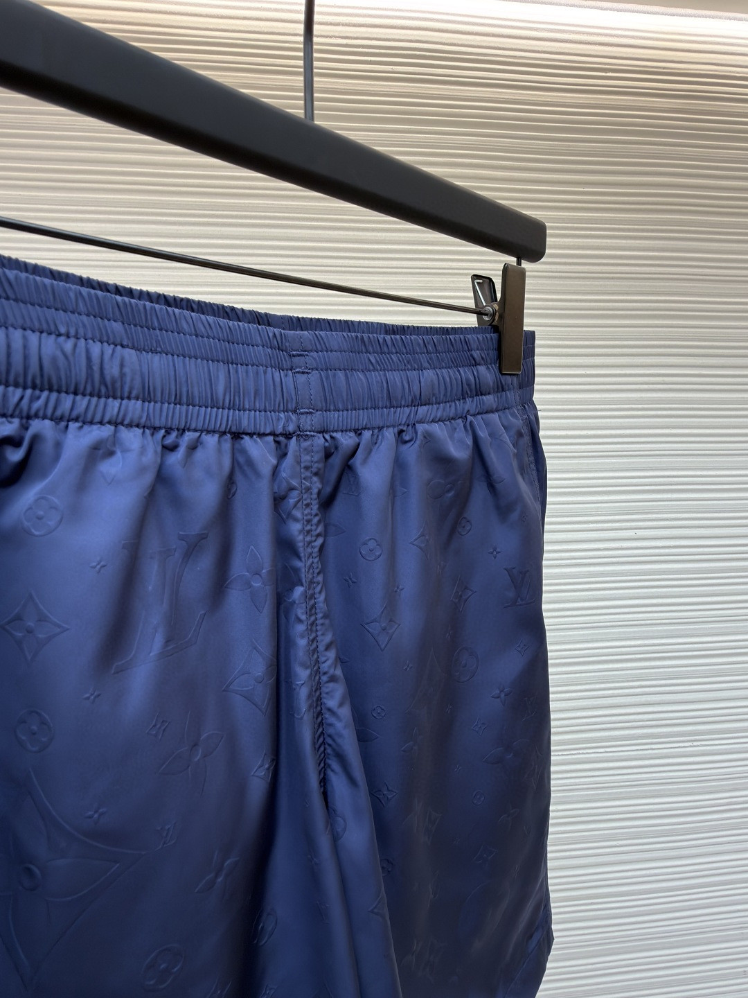 LOUIS VUITTON 路易威登 暗纹老花松紧腰沙滩短裤 五分裤 休闲裤 裤子 黑色 粉色 浅蓝色 海军蓝 绿色 橙色 蓝色 A0 1A7Y0P