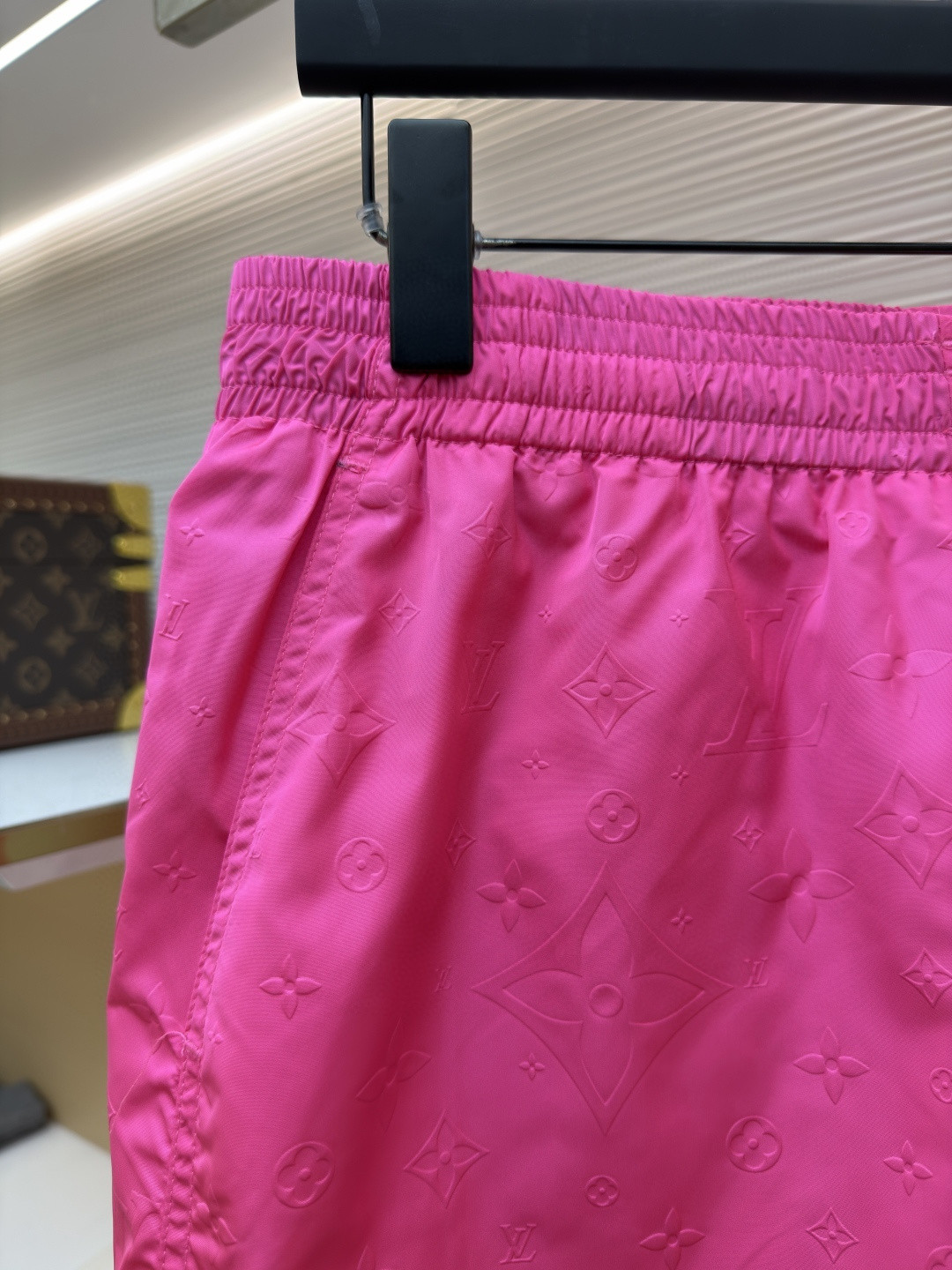 LOUIS VUITTON 路易威登 暗纹老花松紧腰沙滩短裤 五分裤 休闲裤 裤子 黑色 粉色 浅蓝色 海军蓝 绿色 橙色 蓝色 A0 1A7Y0P