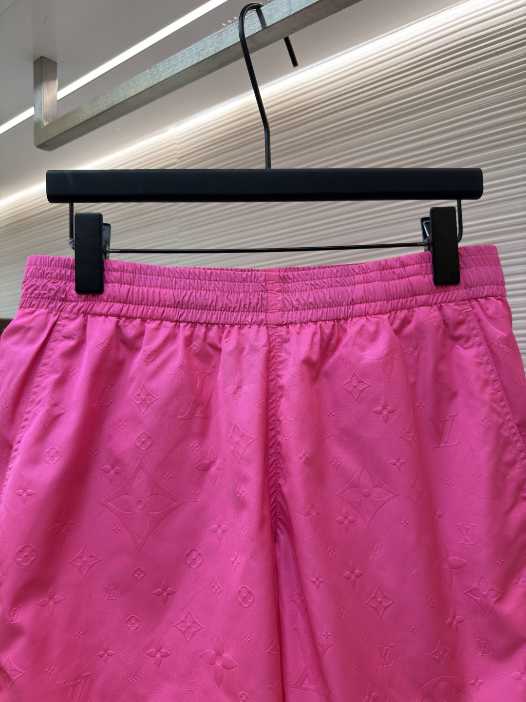 LOUIS VUITTON 路易威登 暗纹老花松紧腰沙滩短裤 五分裤 休闲裤 裤子 黑色 粉色 浅蓝色 海军蓝 绿色 橙色 蓝色 A0 1A7Y0P