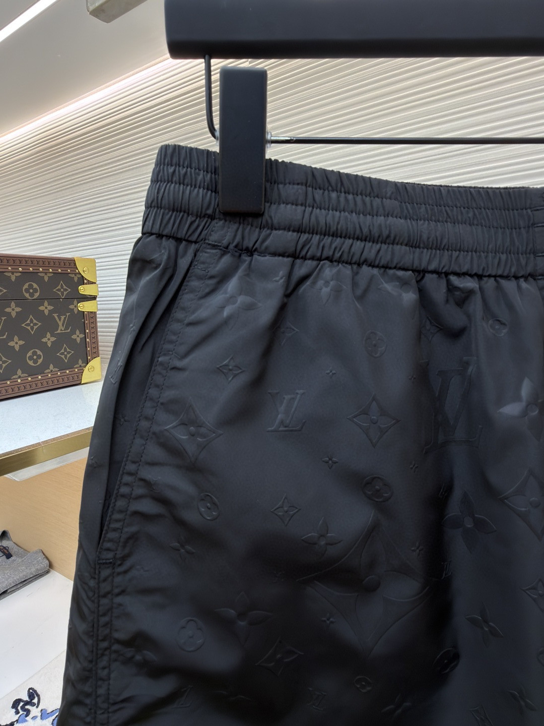 LOUIS VUITTON 路易威登 暗纹老花松紧腰沙滩短裤 五分裤 休闲裤 裤子 黑色 粉色 浅蓝色 海军蓝 绿色 橙色 蓝色 A0 1A7Y0P