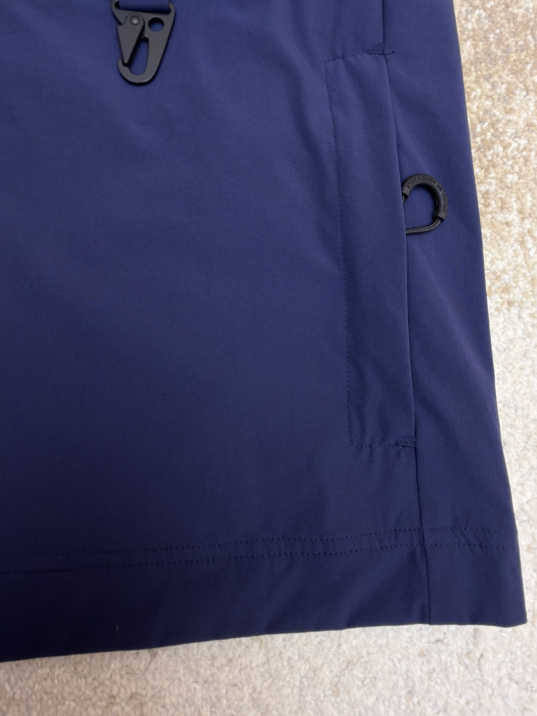 Moncler 蒙口 袖子可拆卸多口袋户外工装夹克 长袖 短袖 外套 蓝色 B0 K10971G00002598E4742