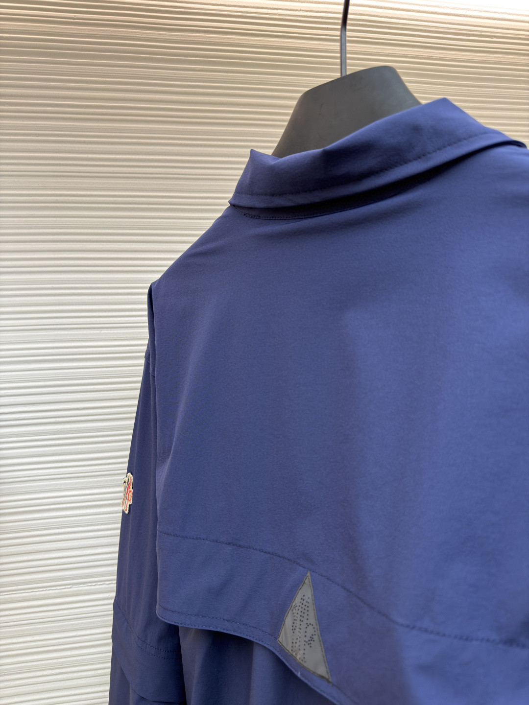 Moncler 蒙口 袖子可拆卸多口袋户外工装夹克 长袖 短袖 外套 蓝色 B0 K10971G00002598E4742