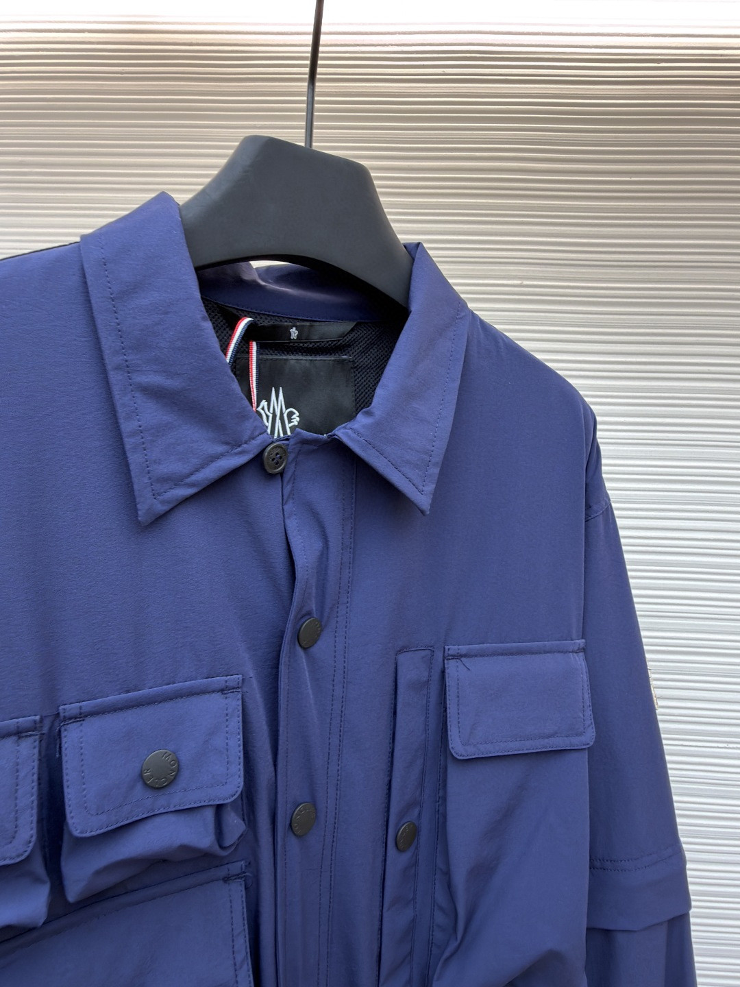 Moncler 蒙口 袖子可拆卸多口袋户外工装夹克 长袖 短袖 外套 蓝色 B0 K10971G00002598E4742