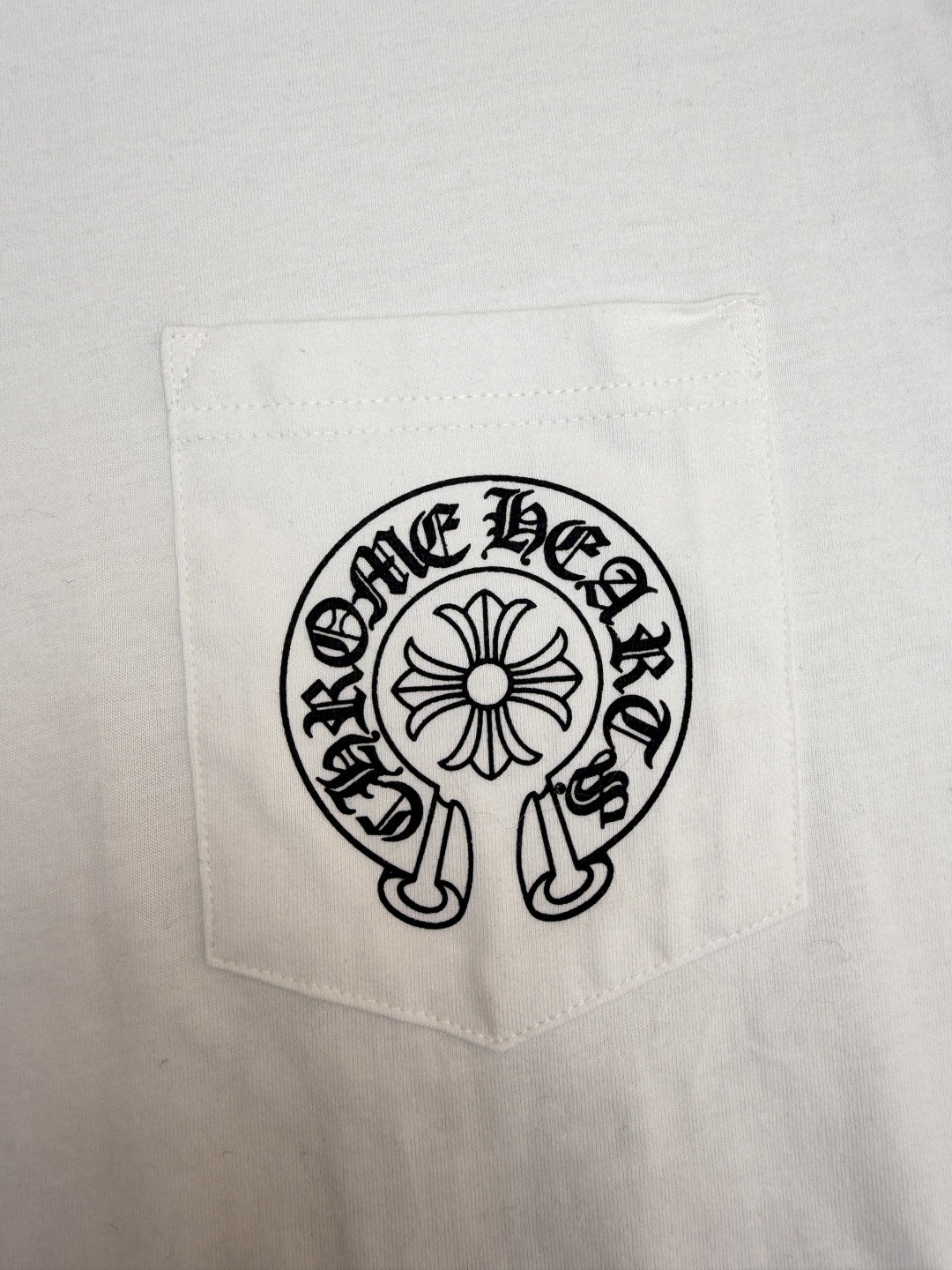 Chrome Hearts 克罗心 马蹄十字花印花口袋圆领短袖 T恤 白色 A2 