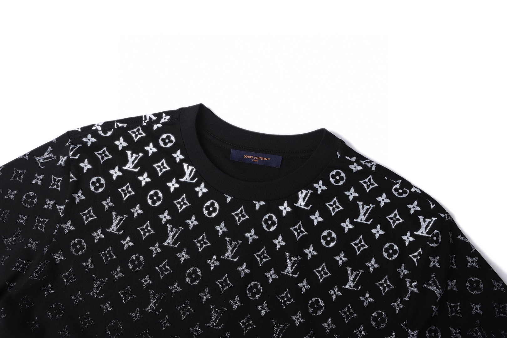 LOUIS VUITTON 路易威登 满印渐变圆领短袖 T恤 白色 黑色 A0 1AHUG0