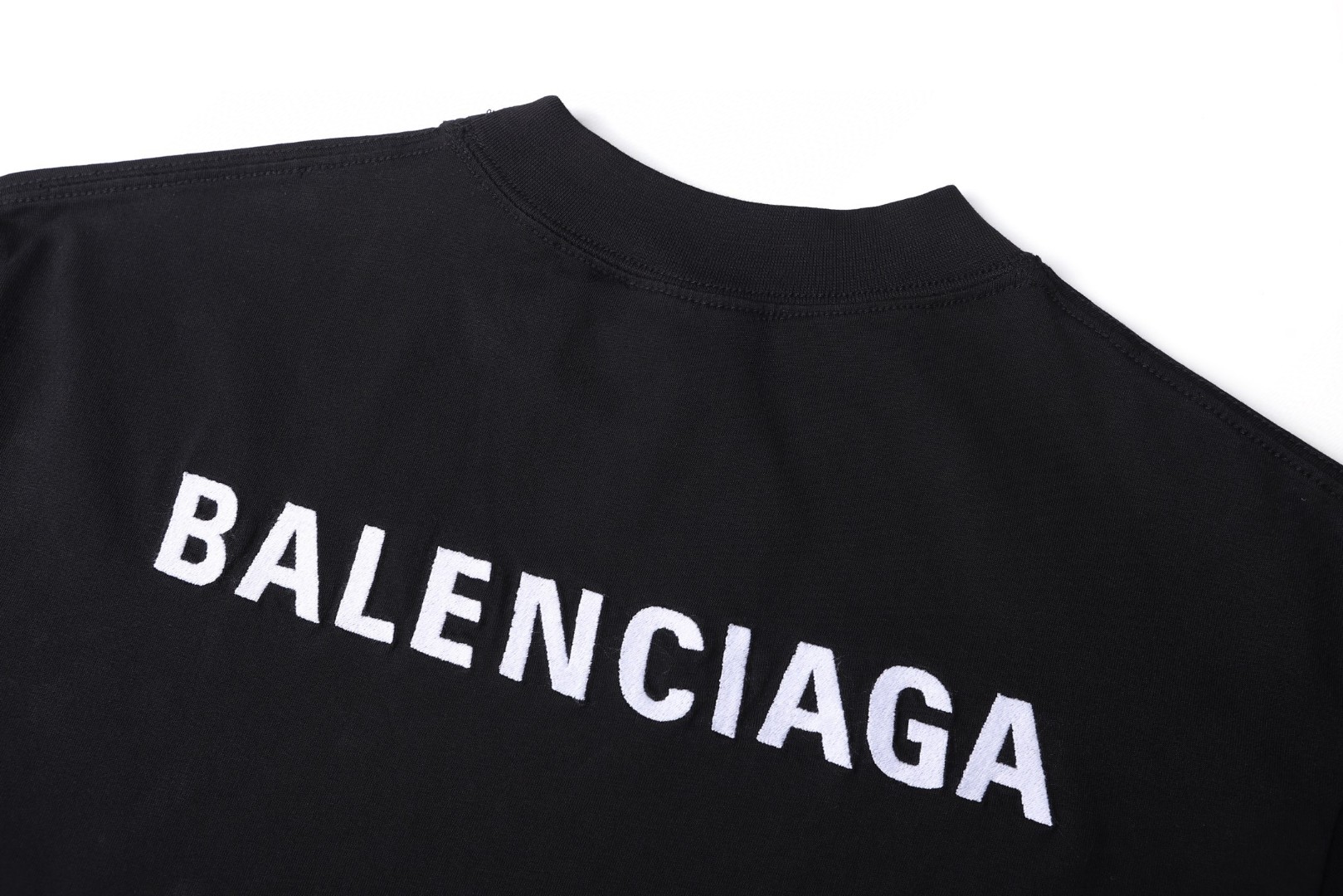 Balenciaga 巴黎世家 前后刺绣logo圆领短袖 T恤 夏季 黑色 A0
