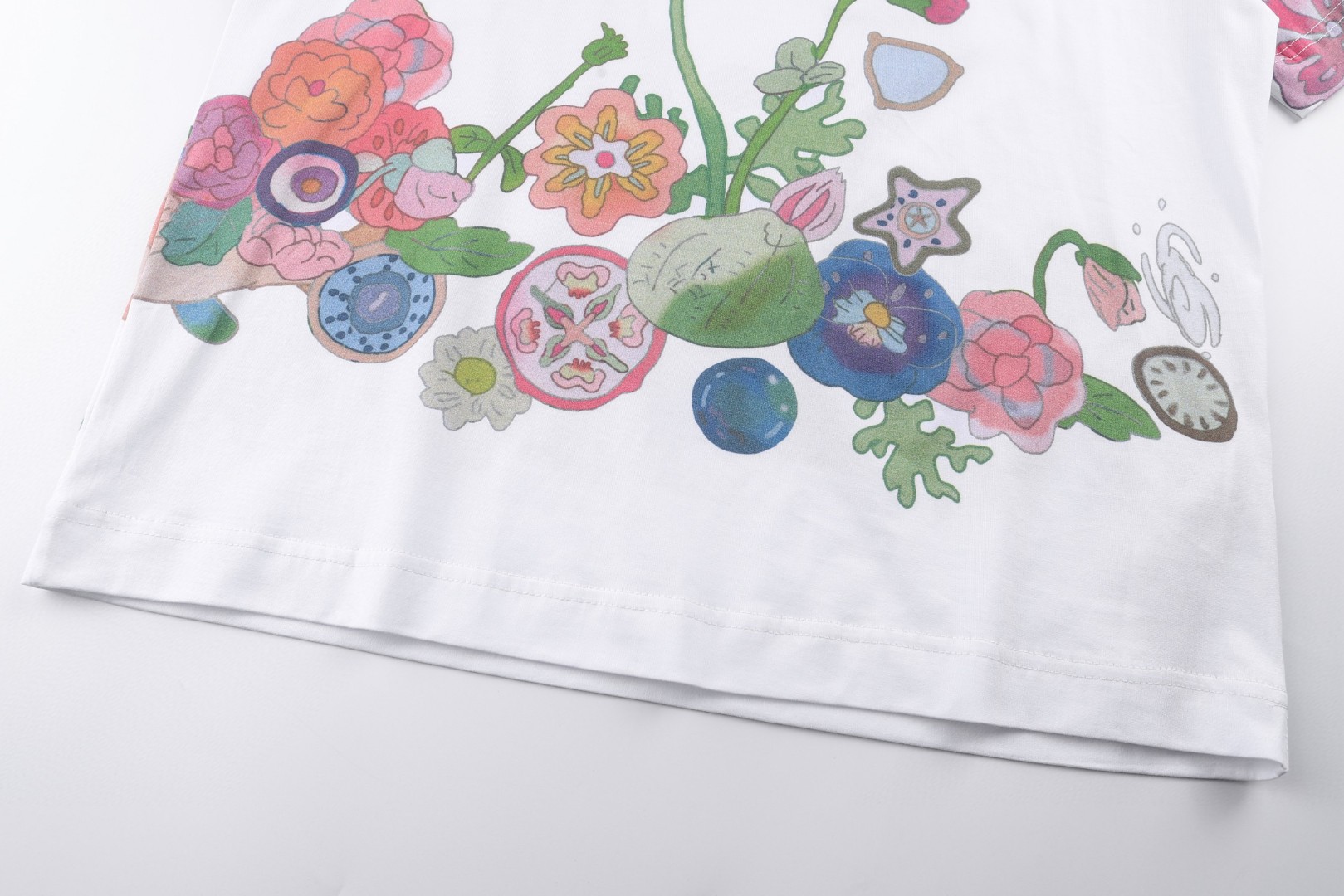 FENDI 芬迪 高野绫 Aya Takano胶囊系列拼色印花圆领T恤 短袖 套头 夏季 白色 A0 FY0936AW16F0QA0