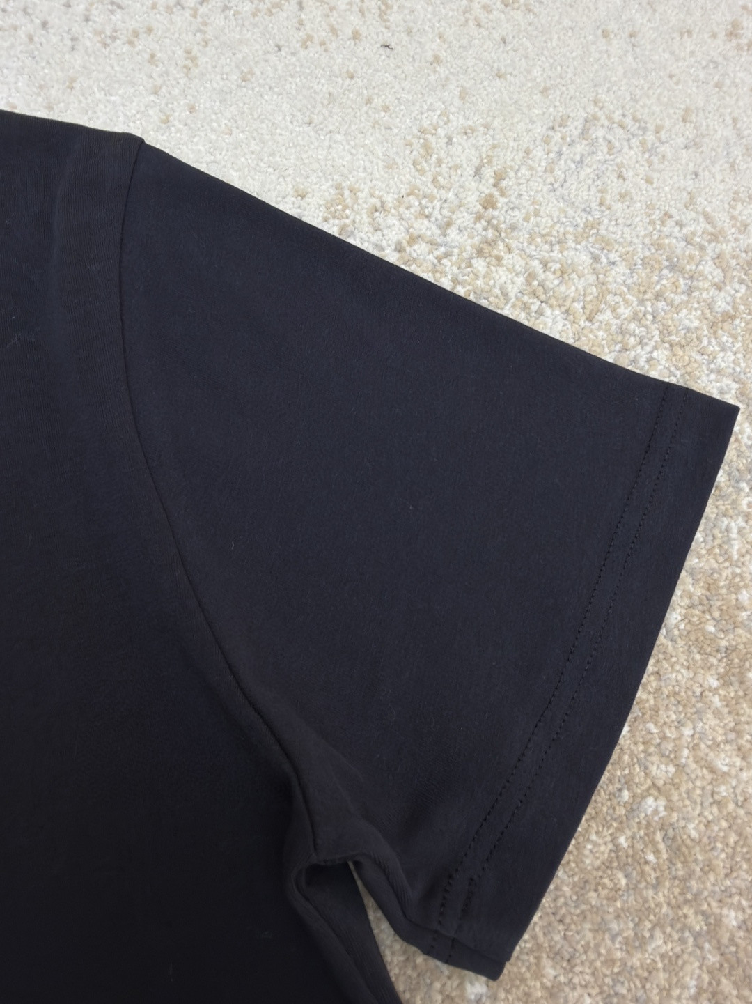 Moncler 蒙口 贴片标识圆领短袖 T恤 夏季 白色 黑色 A0 K20918C0005689AUG034