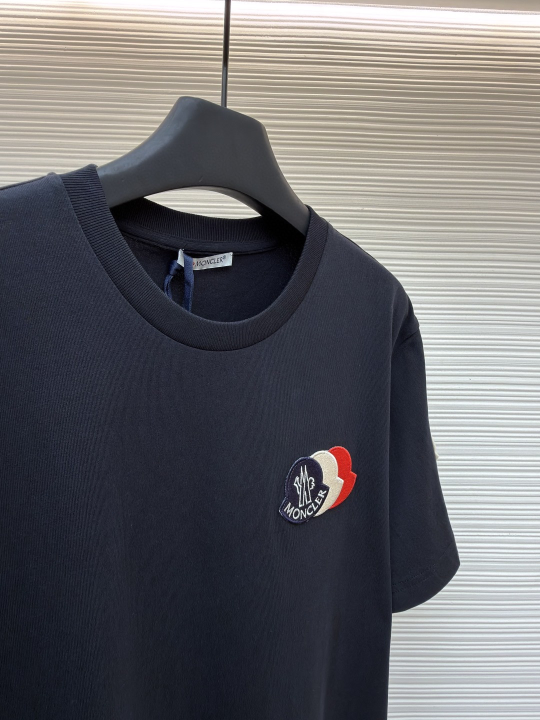 Moncler 蒙口 贴片标识圆领短袖 T恤 夏季 白色 黑色 A0 K20918C0005689AUG034