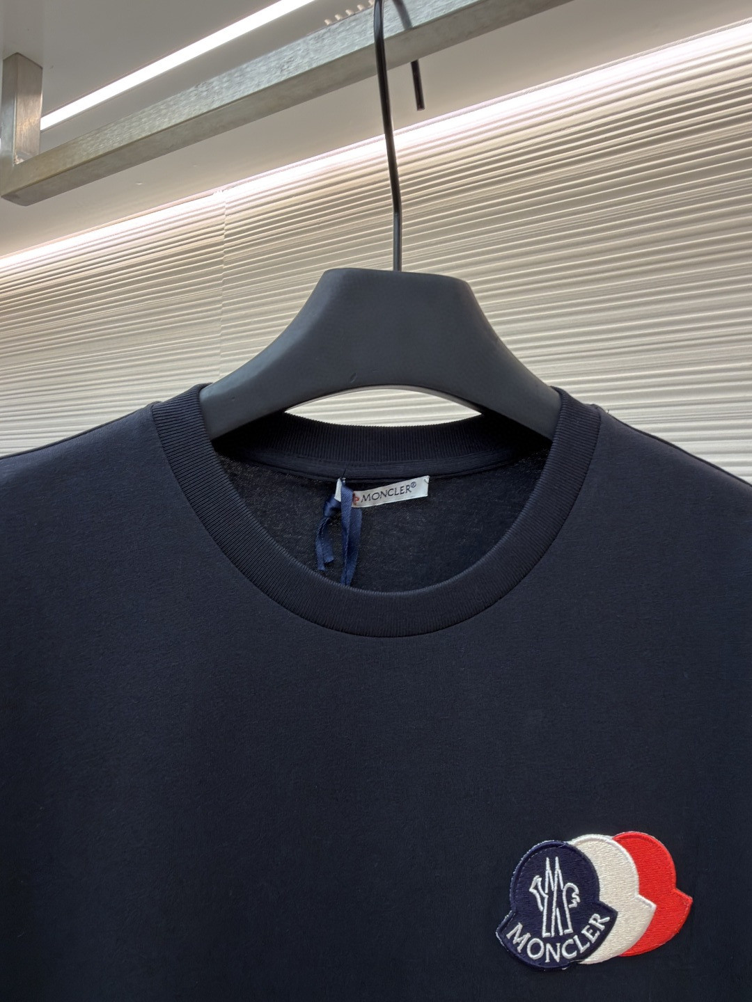 Moncler 蒙口 贴片标识圆领短袖 T恤 夏季 白色 黑色 A0 K20918C0005689AUG034