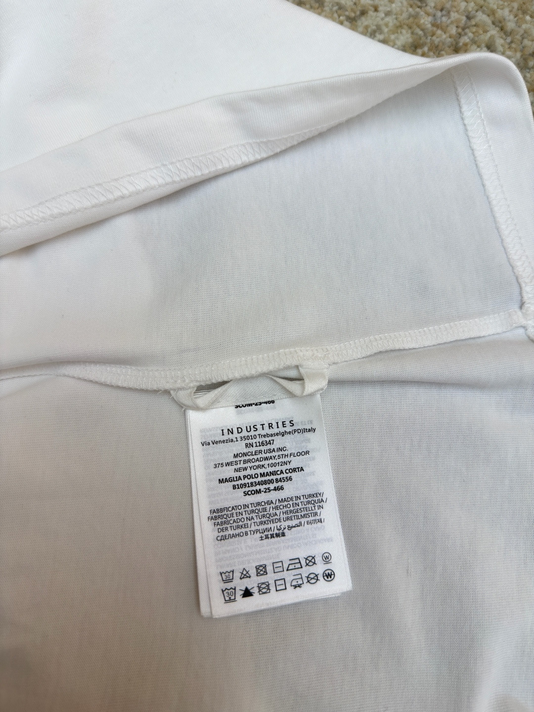 Moncler 蒙口 贴片标识圆领短袖 T恤 夏季 白色 黑色 A0 K20918C0005689AUG034