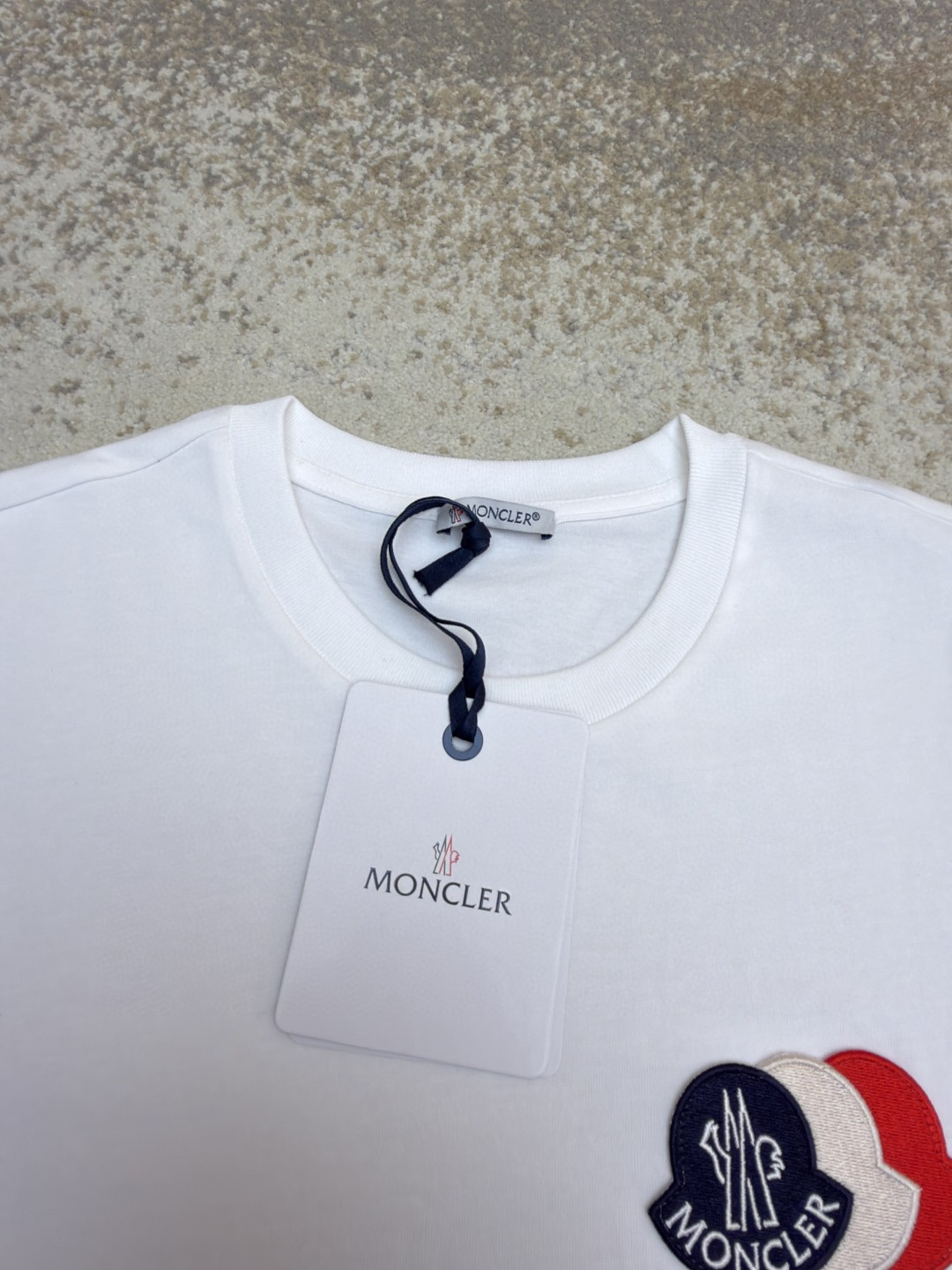 Moncler 蒙口 贴片标识圆领短袖 T恤 夏季 白色 黑色 A0 K20918C0005689AUG034