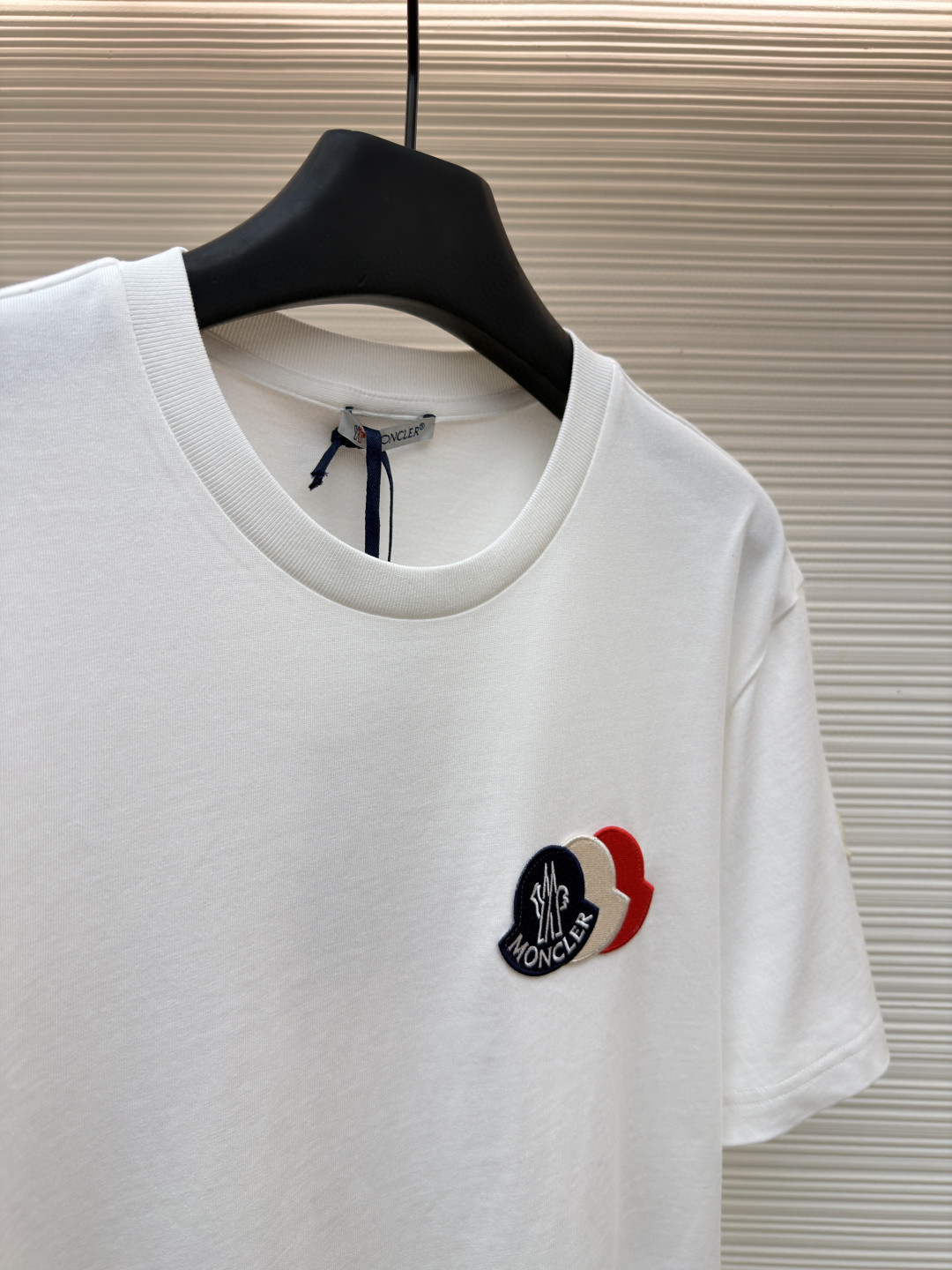 Moncler 蒙口 贴片标识圆领短袖 T恤 夏季 白色 黑色 A0 K20918C0005689AUG034