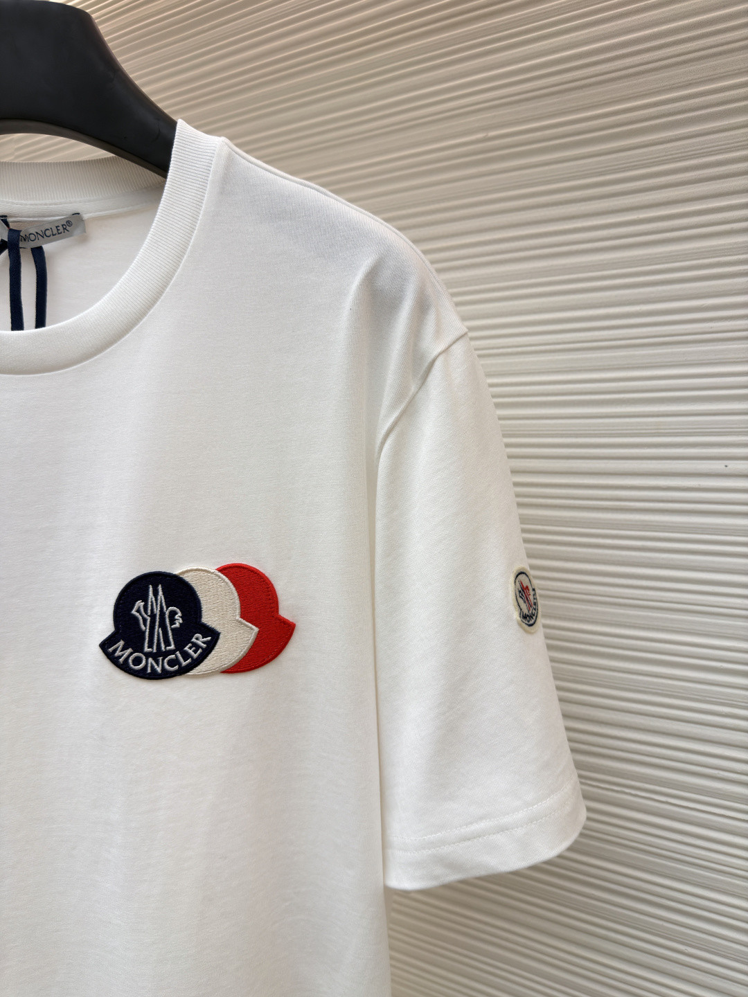 Moncler 蒙口 贴片标识圆领短袖 T恤 夏季 白色 黑色 A0 K20918C0005689AUG034