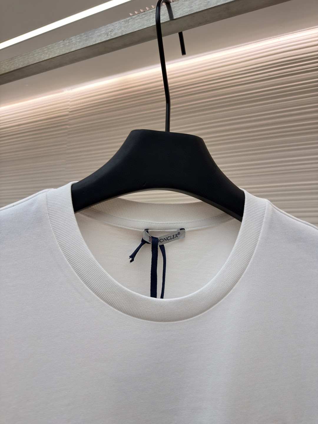 Moncler 蒙口 贴片标识圆领短袖 T恤 夏季 白色 黑色 A0 K20918C0005689AUG034