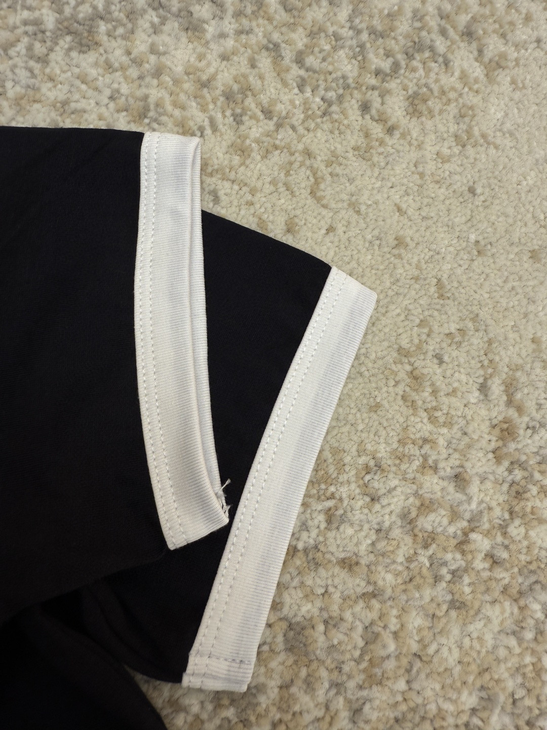 CELINE 赛琳 字母印花圆领短袖 T恤 夏款 女款 黑色 白色 A0 2X872501F-01NB