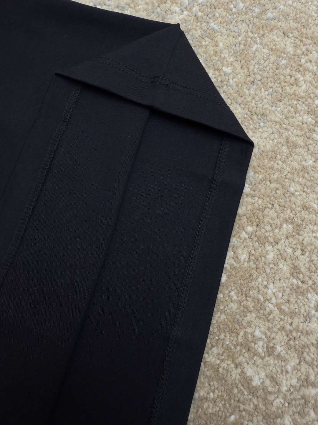 CELINE 赛琳 字母印花圆领短袖 T恤 夏款 女款 黑色 白色 A0 2X872501F-01NB