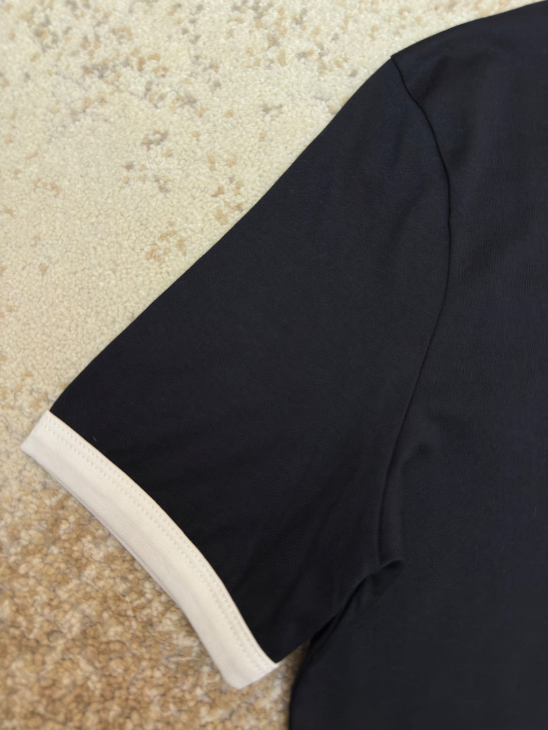 CELINE 赛琳 字母印花圆领短袖 T恤 夏款 女款 黑色 白色 A0 2X872501F-01NB