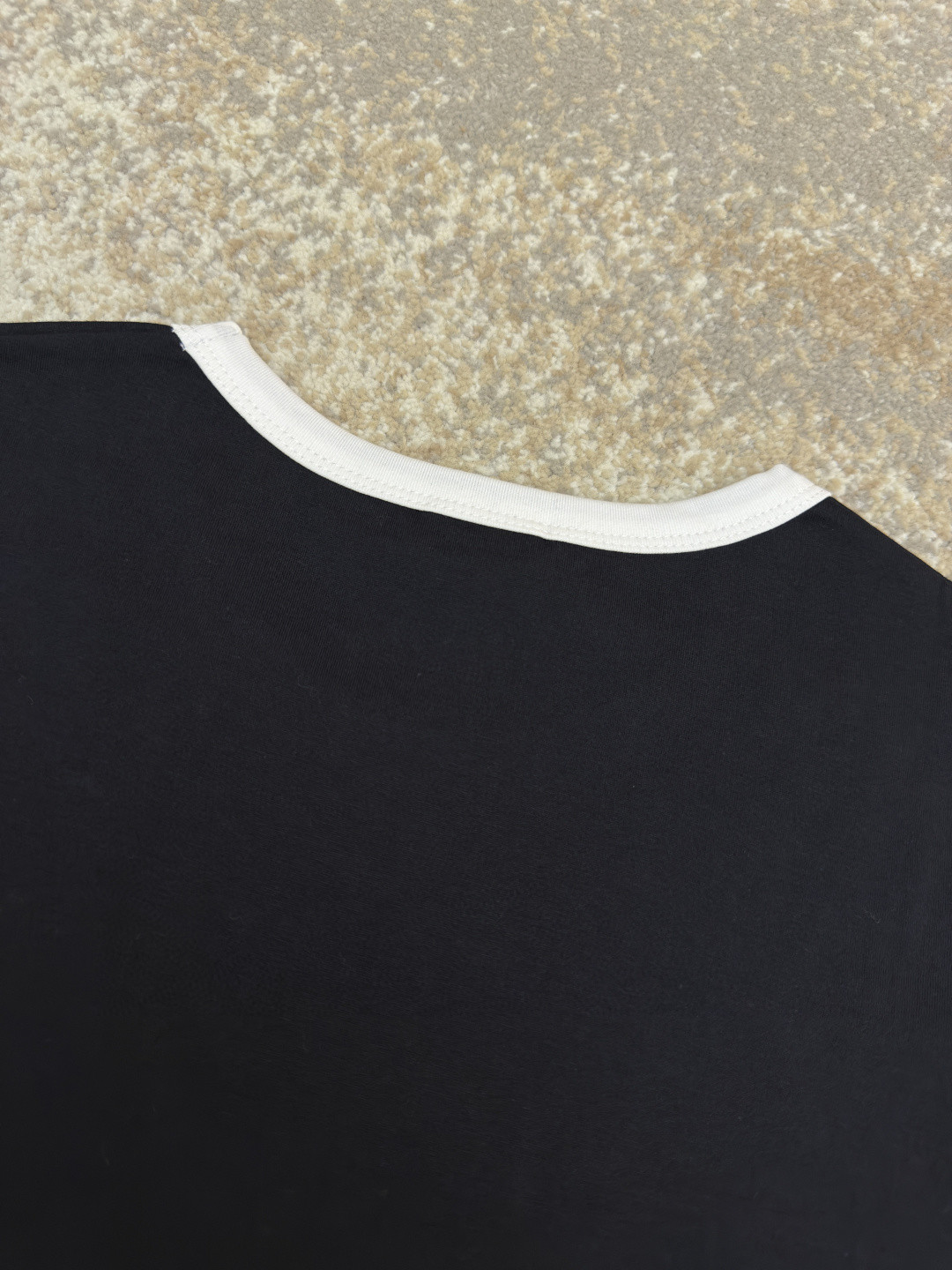 CELINE 赛琳 字母印花圆领短袖 T恤 夏款 女款 黑色 白色 A0 2X872501F-01NB