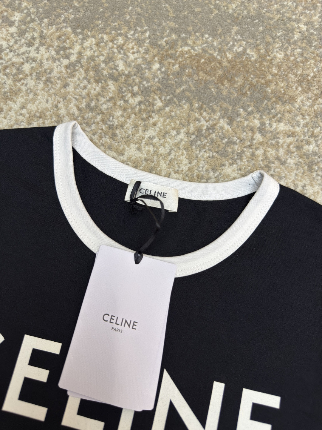 CELINE 赛琳 字母印花圆领短袖 T恤 夏款 女款 黑色 白色 A0 2X872501F-01NB