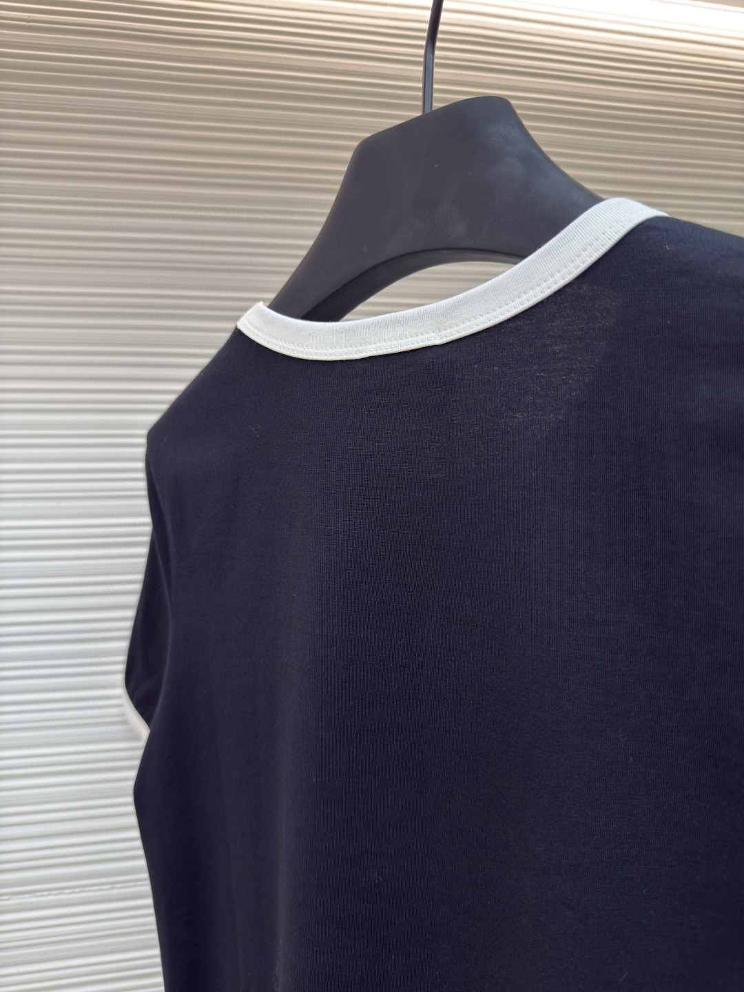 CELINE 赛琳 字母印花圆领短袖 T恤 夏款 女款 黑色 白色 A0 2X872501F-01NB