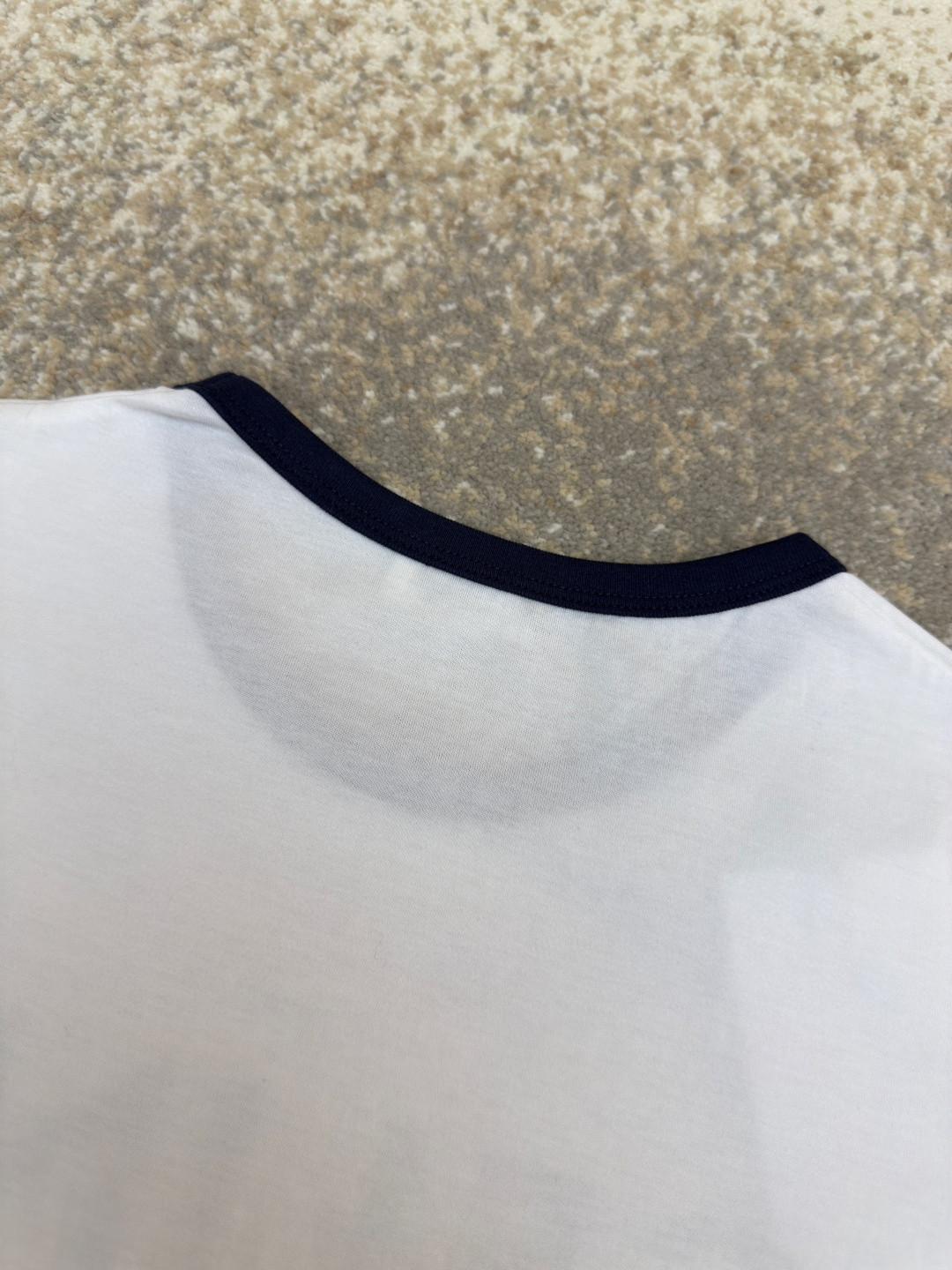 CELINE 赛琳 字母印花圆领短袖 T恤 夏款 女款 黑色 白色 A0 2X872501F-01NB