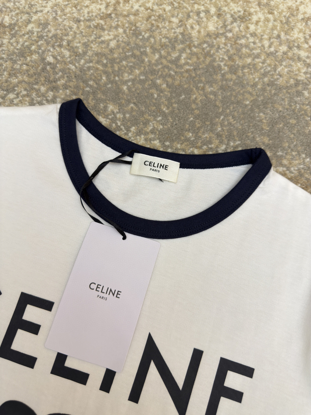 CELINE 赛琳 字母印花圆领短袖 T恤 夏款 女款 黑色 白色 A0 2X872501F-01NB