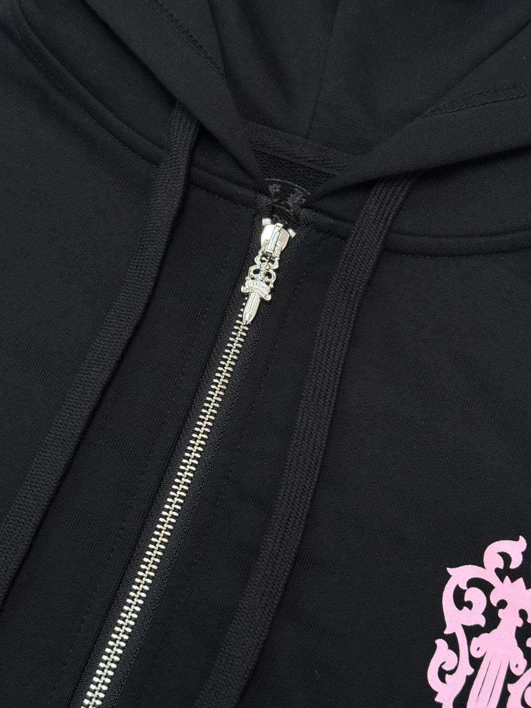 Chrome Hearts 克罗心 Deadlydoll 联名款 漫画风印花拉链连帽卫衣 外套 女款 黑色 B0