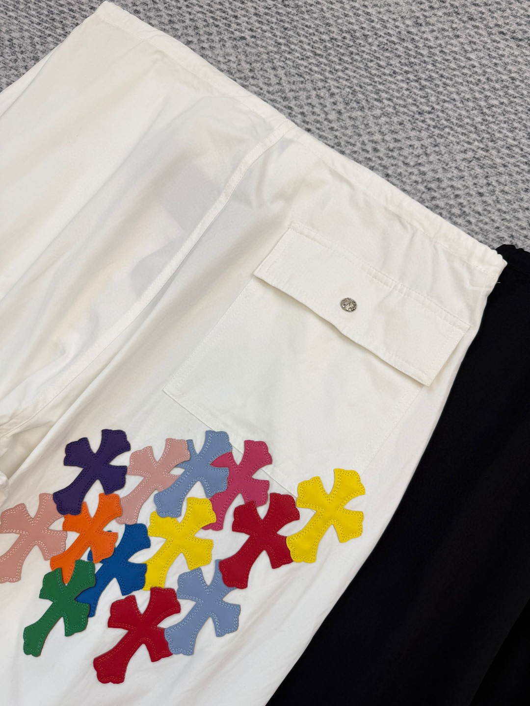 Chrome Hearts 克罗心 彩色皮袖十字架抽绳松紧腰休闲裤 裤子 长裤 运动裤 夏季 女款 黑色 白色 B0