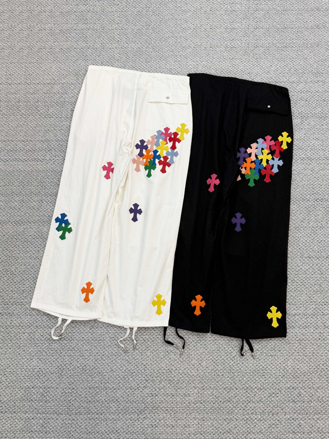 Chrome Hearts 克罗心 彩色皮袖十字架抽绳松紧腰休闲裤 裤子 长裤 运动裤 夏季 女款 黑色 白色 B0