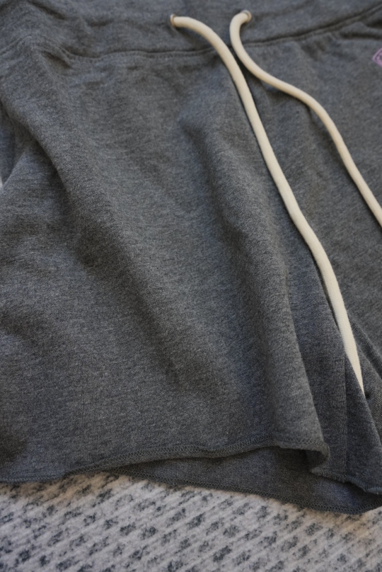 Chrome Hearts 克罗心 紫T行梵文印花松紧腰短裤 裤子 休闲裤 运动裤 夏季 女款 灰色 A2