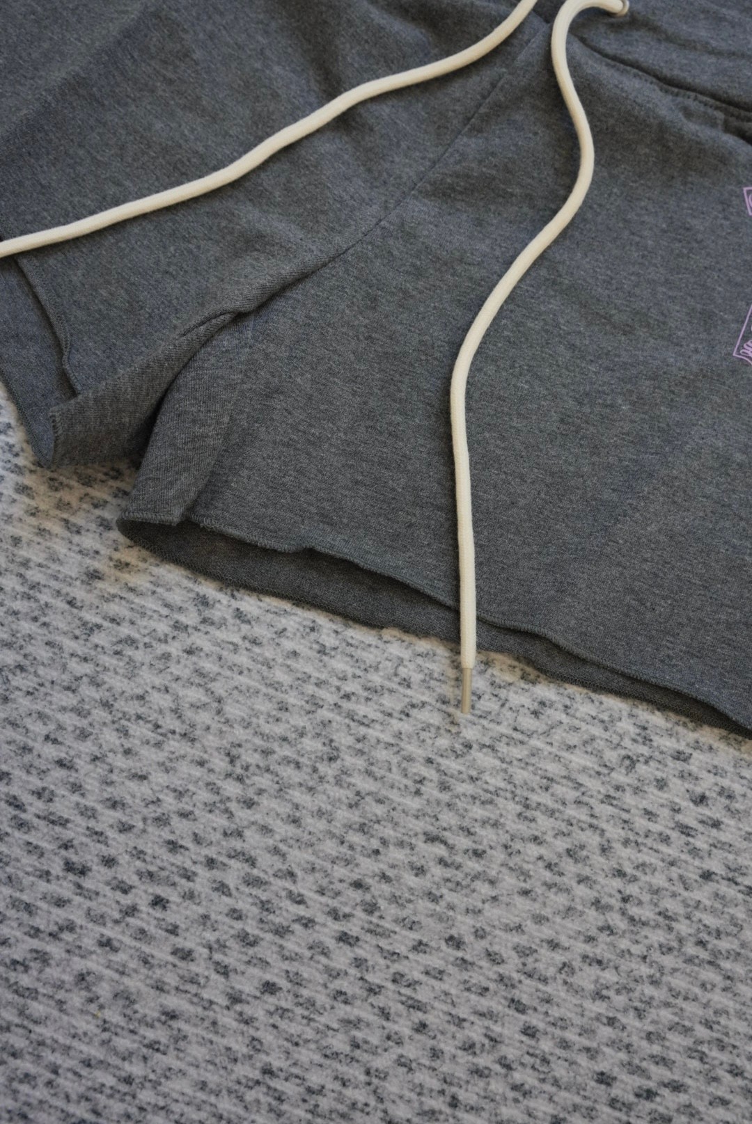 Chrome Hearts 克罗心 紫T行梵文印花松紧腰短裤 裤子 休闲裤 运动裤 夏季 女款 灰色 A2