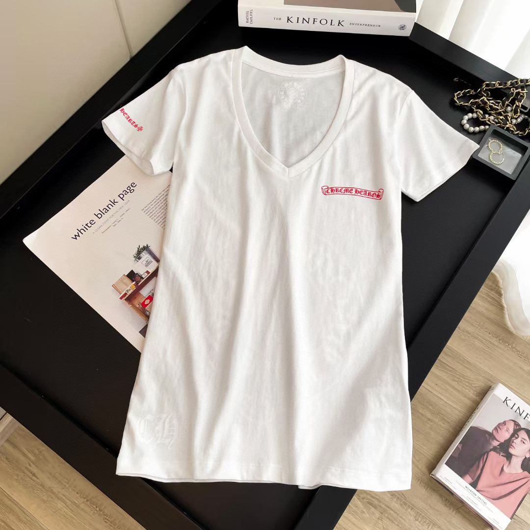 Chrome Hearts 克罗心 红色卷轴梵文印花V领短袖 T恤 夏季 女款 黑色 白色 A2