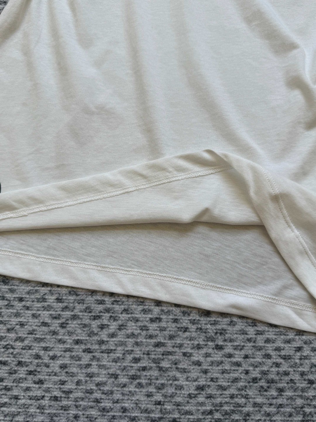 Chrome Hearts 克罗心 国旗徽标V领短袖 T恤 夏季 女款 深灰色 白色 A2