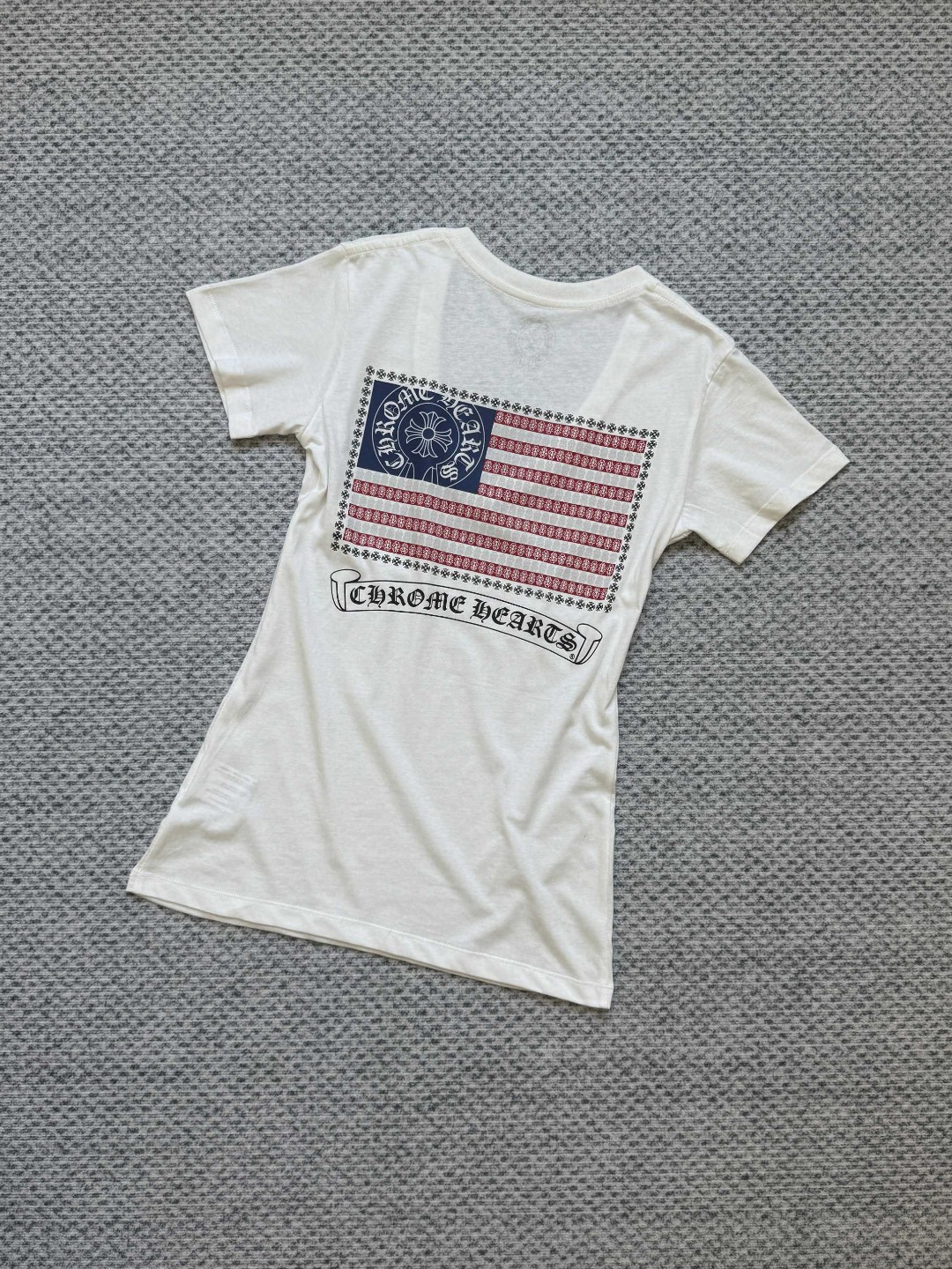 Chrome Hearts 克罗心 国旗徽标V领短袖 T恤 夏季 女款 深灰色 白色 A2