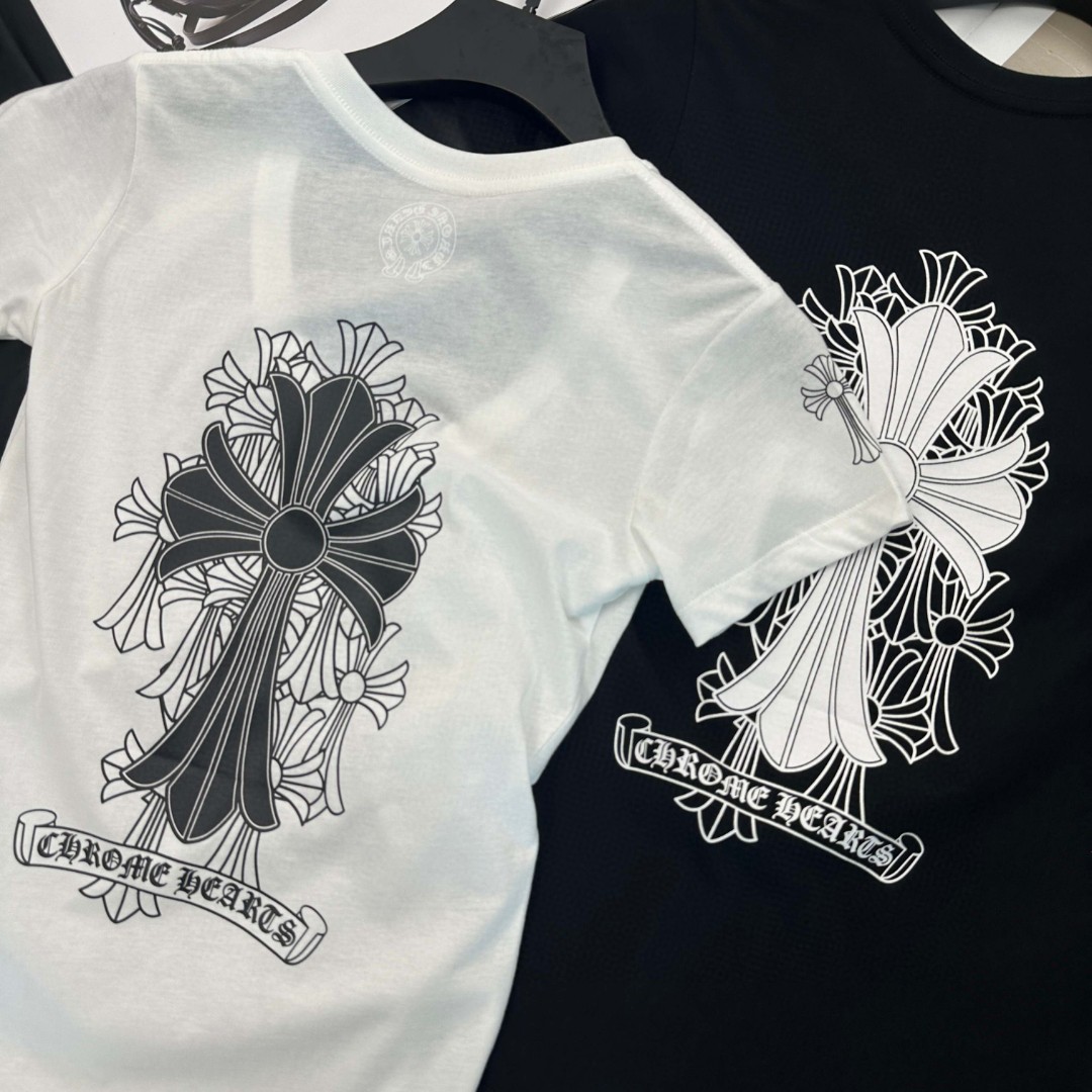 Chrome Hearts 克罗心 后幅十字卷轴印花V领短袖 T恤 夏季 女款 黑色 白色 A2