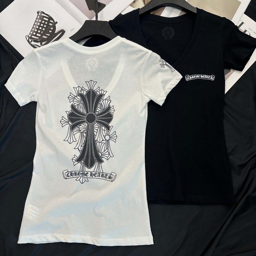 Chrome Hearts 克罗心 后幅十字卷轴印花V领短袖 T恤 夏季 女款 黑色 白色 A2