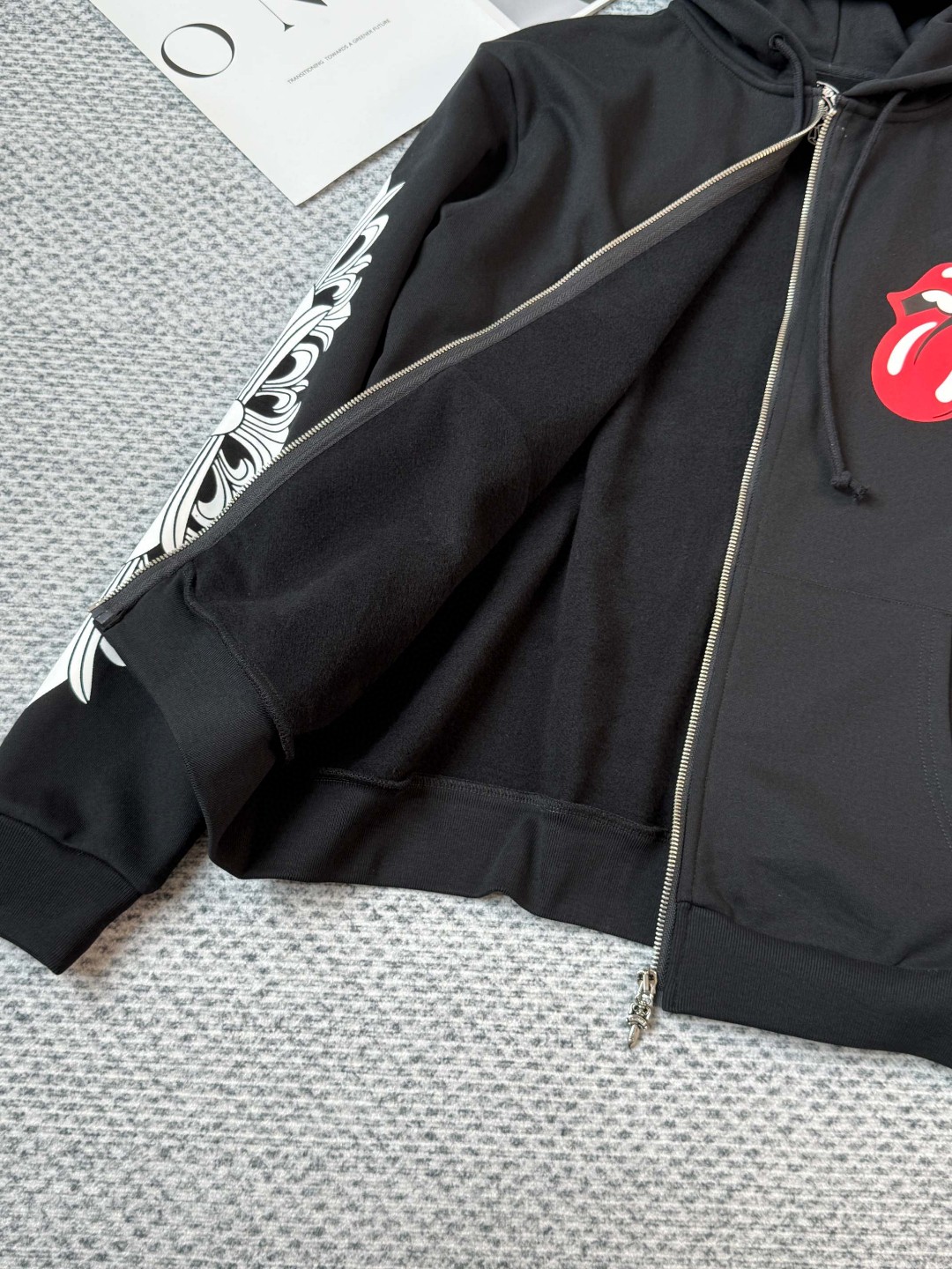 Chrome Hearts 克罗心 红色嘴唇滚石印花抓绒连帽卫衣 外套 黑色 B0