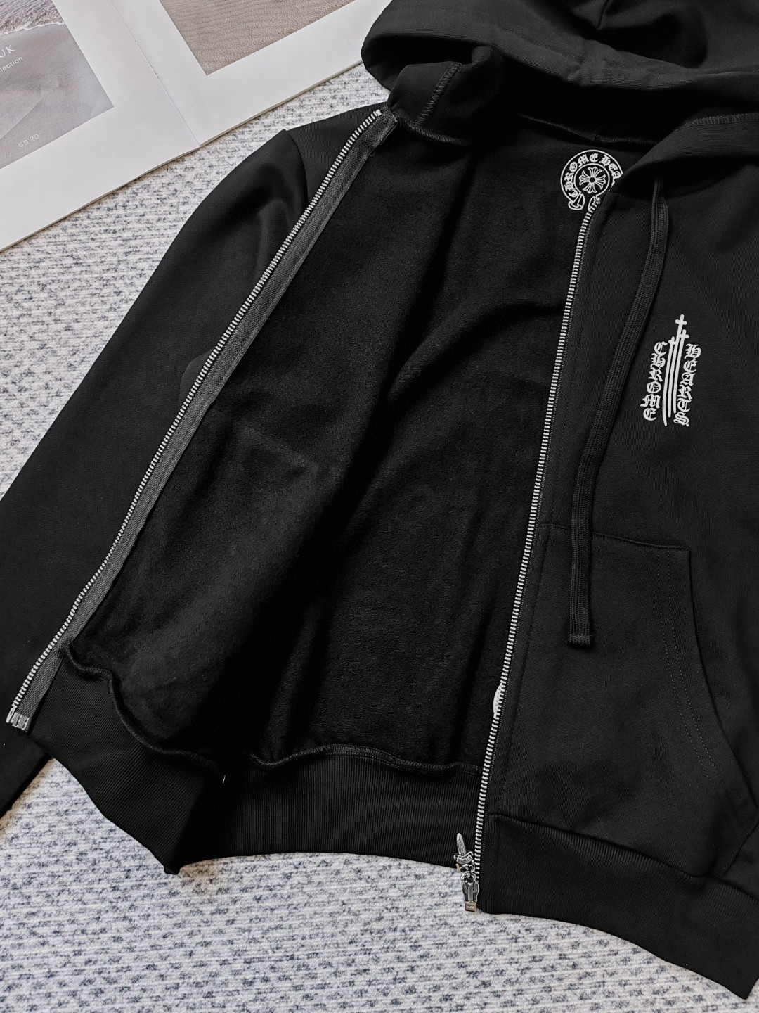 Chrome Hearts 克罗心 梵文十字印花拉链连帽卫衣 短款 外套 女款 黑色 B0