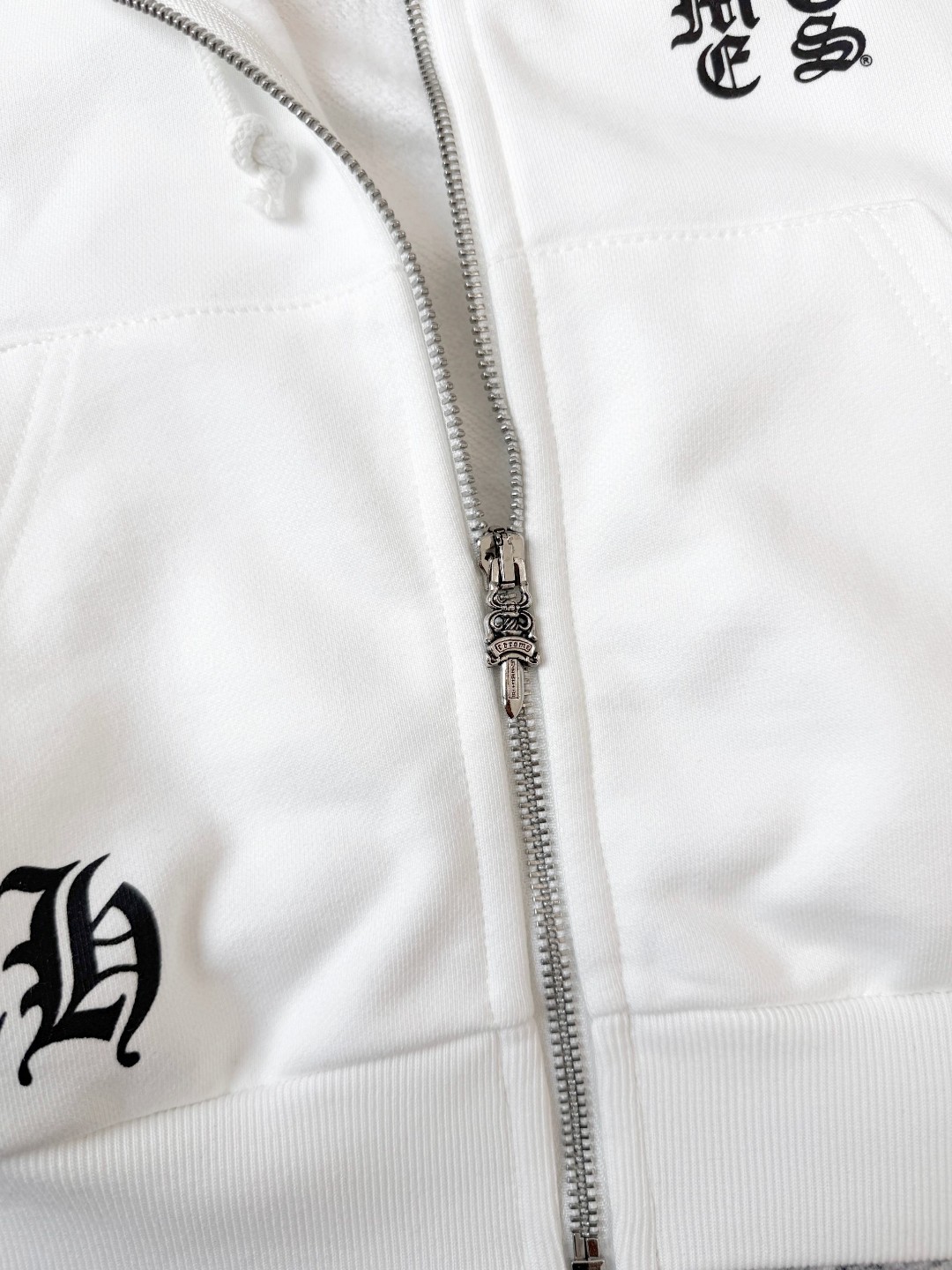 Chrome Hearts 克罗心 梵文印花拉链连帽卫衣 短款 外套 女款 白色 B0